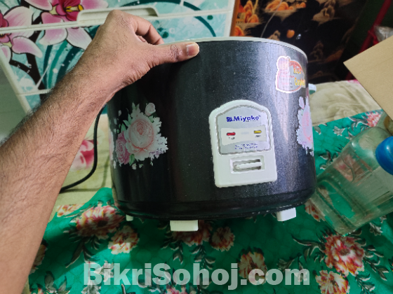 Rice cooker 4.6 litre